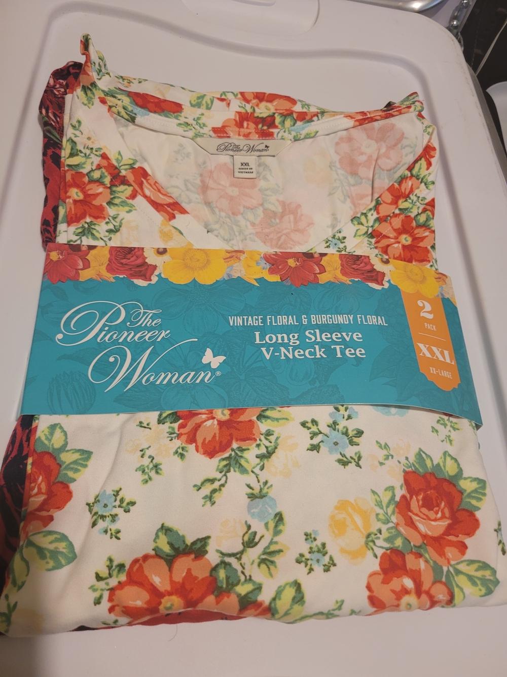 2pc Pioneer Woman Vintage Floral & Burgundy Floral V-Neck Tee - XXL